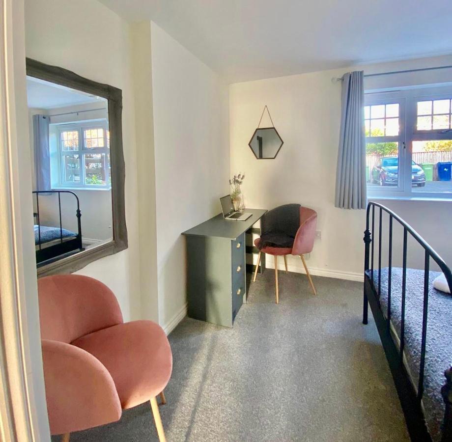 Chase Heights Apartment Ръджли Екстериор снимка