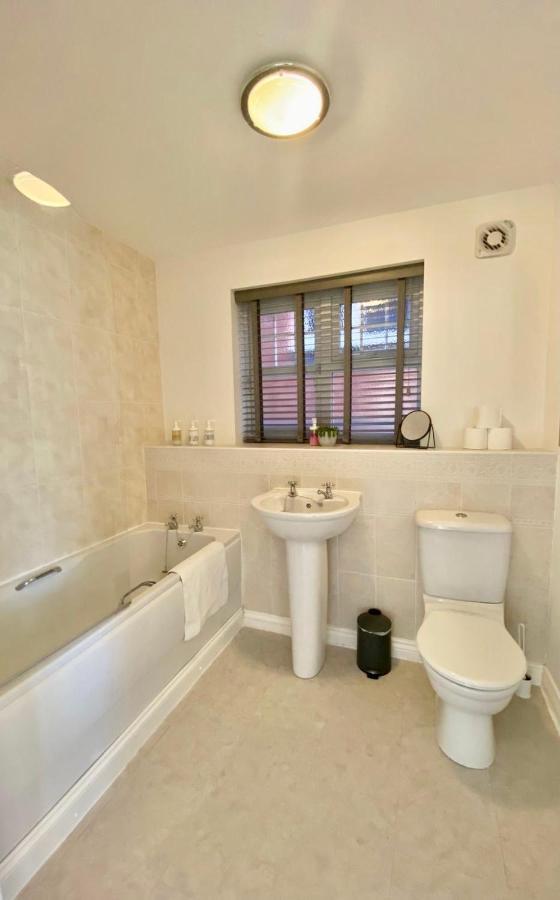 Chase Heights Apartment Ръджли Екстериор снимка